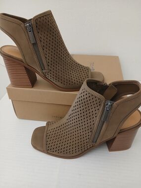 Indigo Id Various Sizes Open-toe  Heels Peep Toe Booties $25